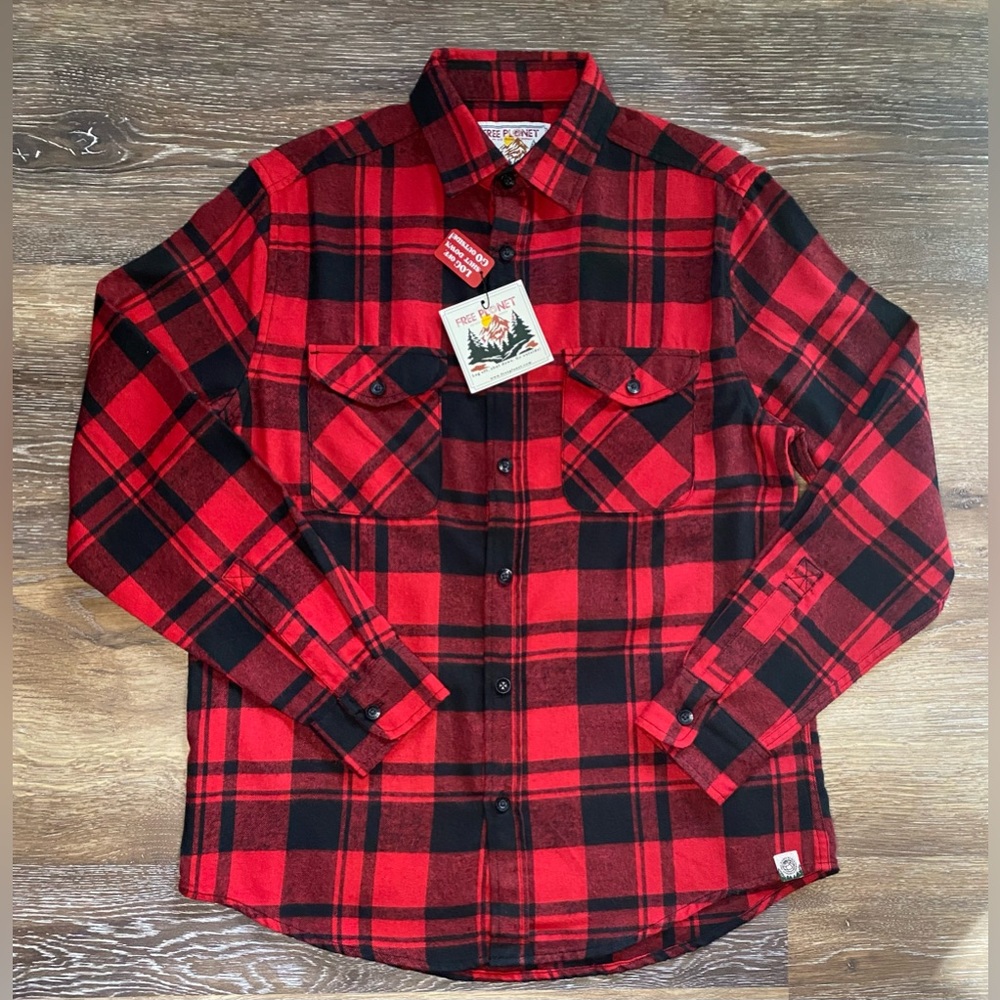 NWT MENS FREE PLANET FLANNEL BUTTON DOWN SIZE MEDIUM IN RED/BLACK 100% COTTON - Picture 1 of 5